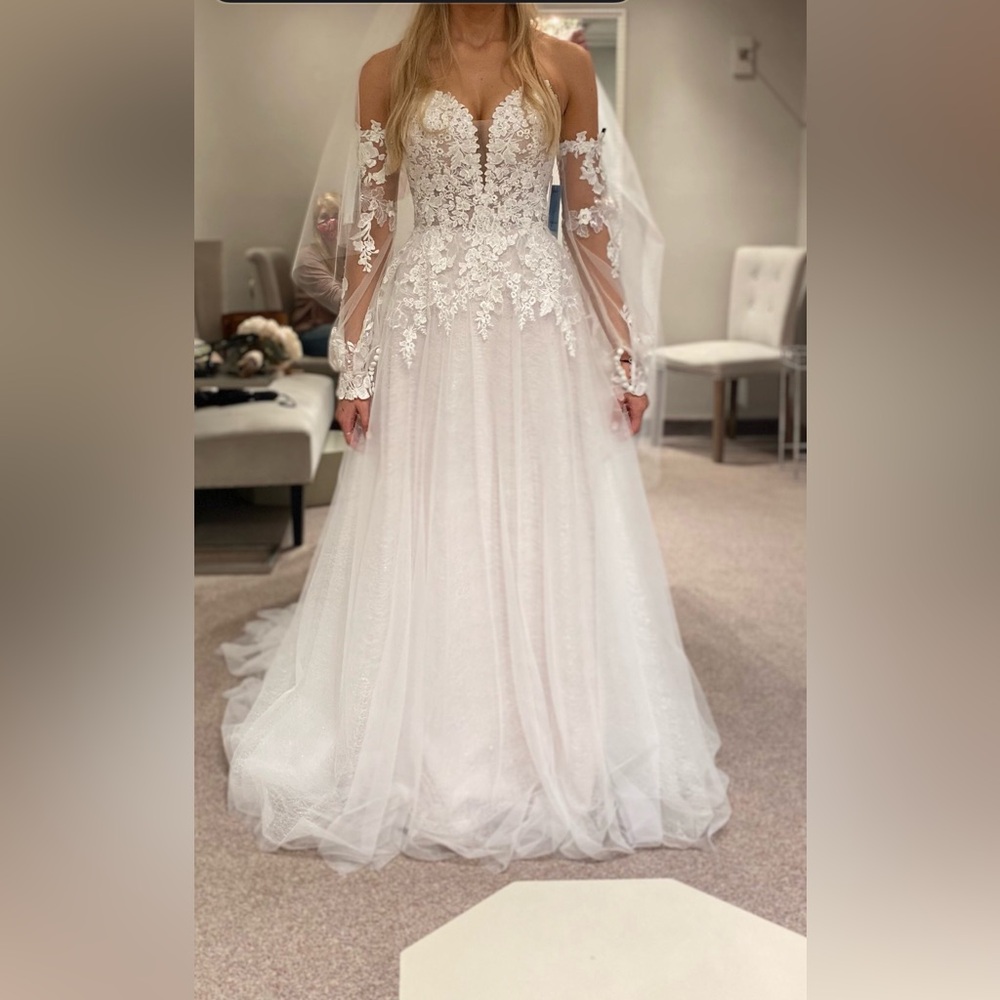 Rebecca Ingram Mavis wedding dress